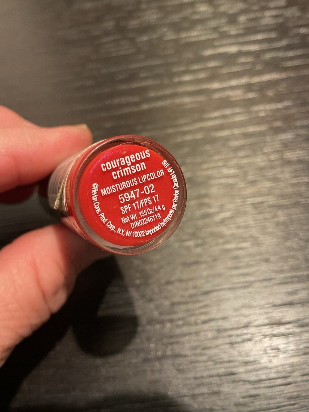 Revlon Moisturous Lipcolor SPF 17 courageous Crimson Not Sealed
